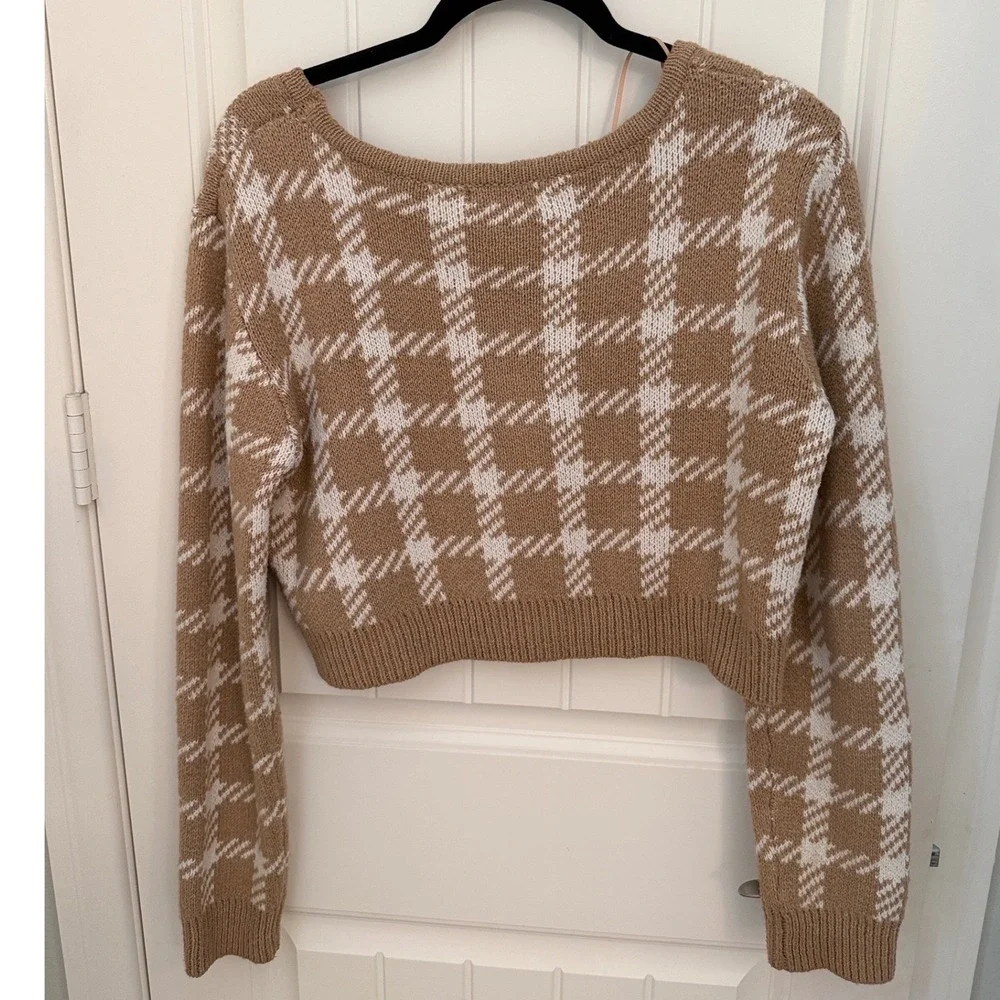 Astar Cropped Plaid Cardigan Sweater Brown White Scoop Neck Button Front M - Picture 2 of 2